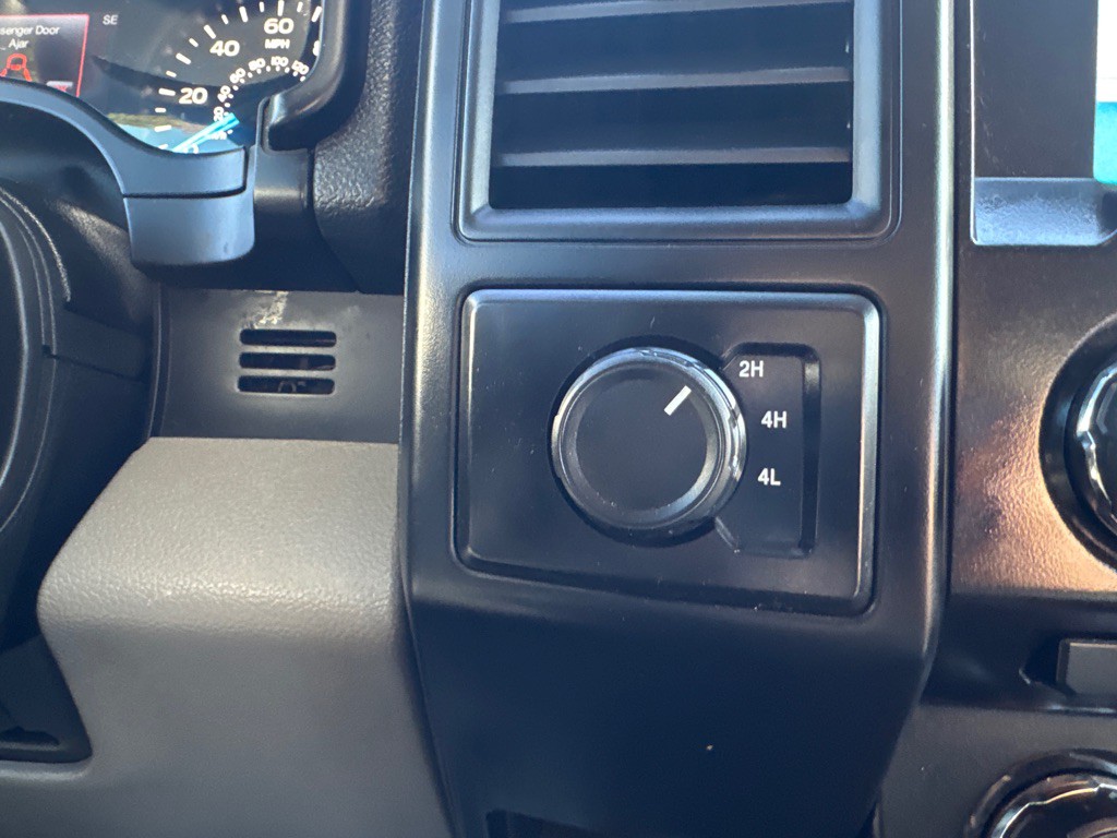 2017 Ford F-150 Image 17