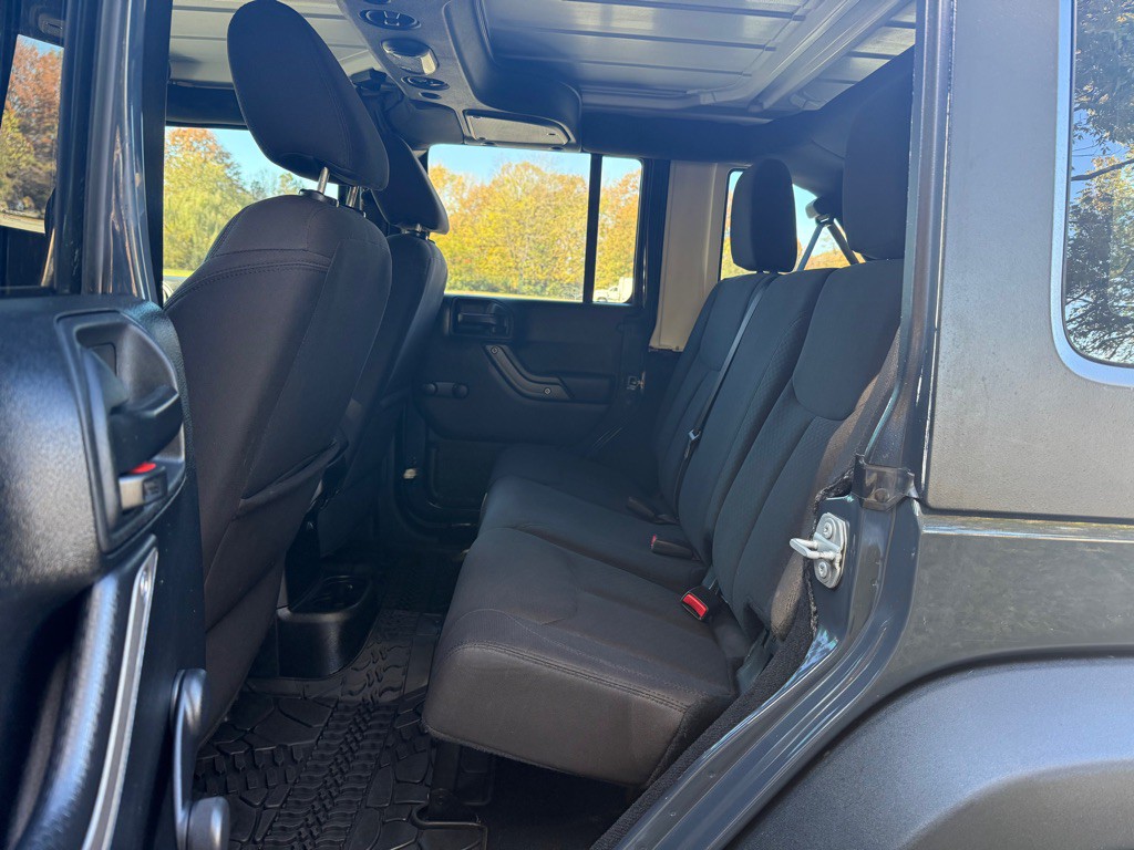 2017 Jeep Wrangler Unlimited Image 14