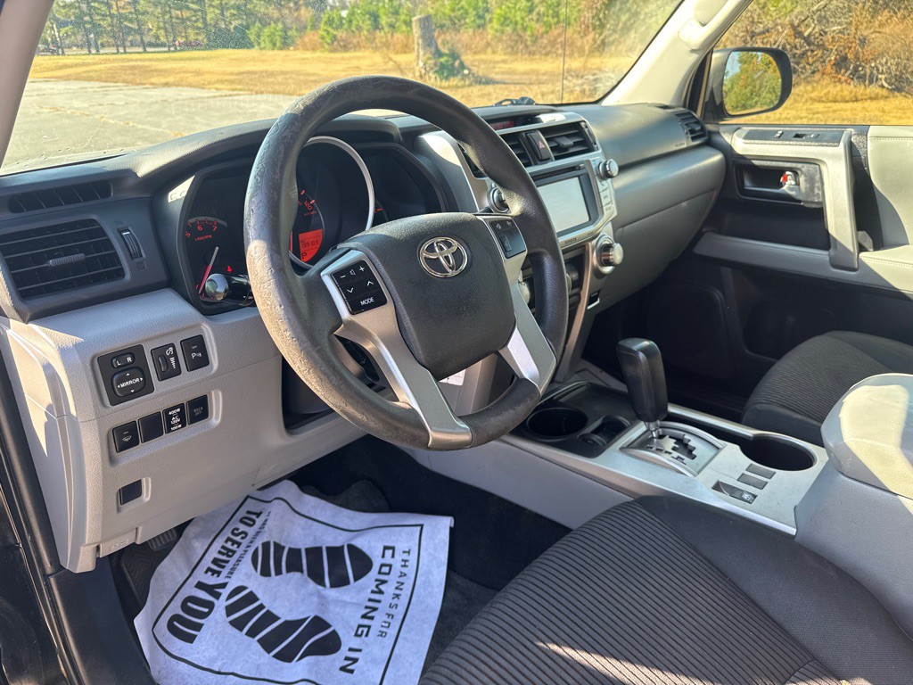 2013 Toyota 4Runner Image 9