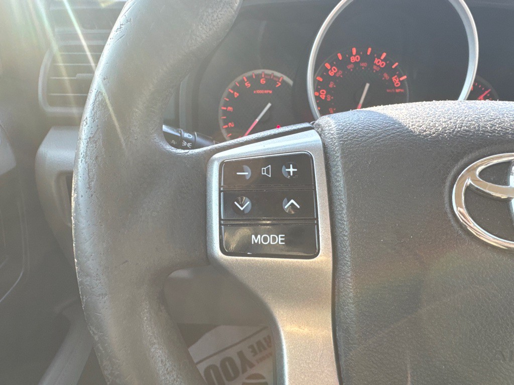 2013 Toyota 4Runner Image 16