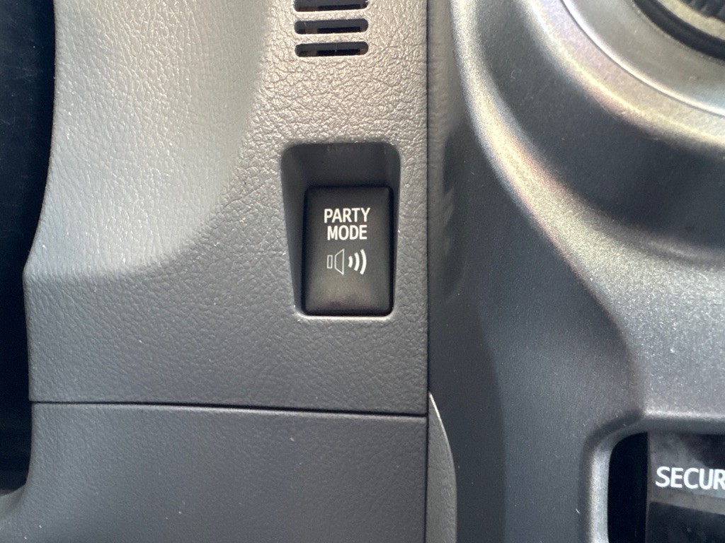 2013 Toyota 4Runner Image 31