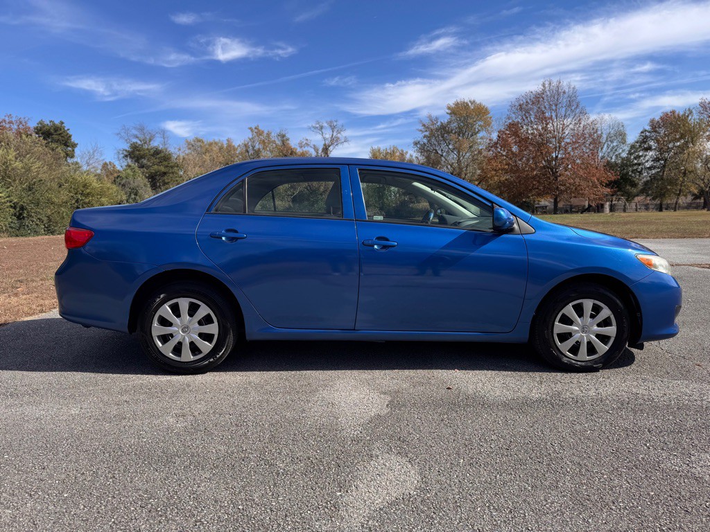 2010 Toyota Corolla Image 4