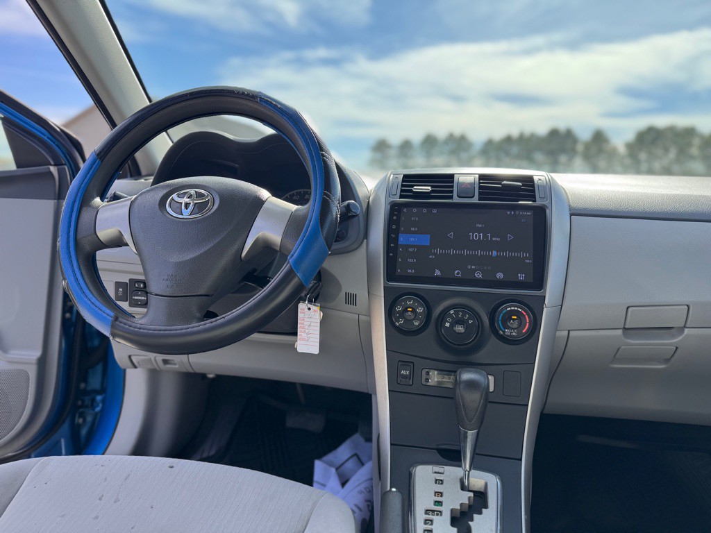 2010 Toyota Corolla Image 13