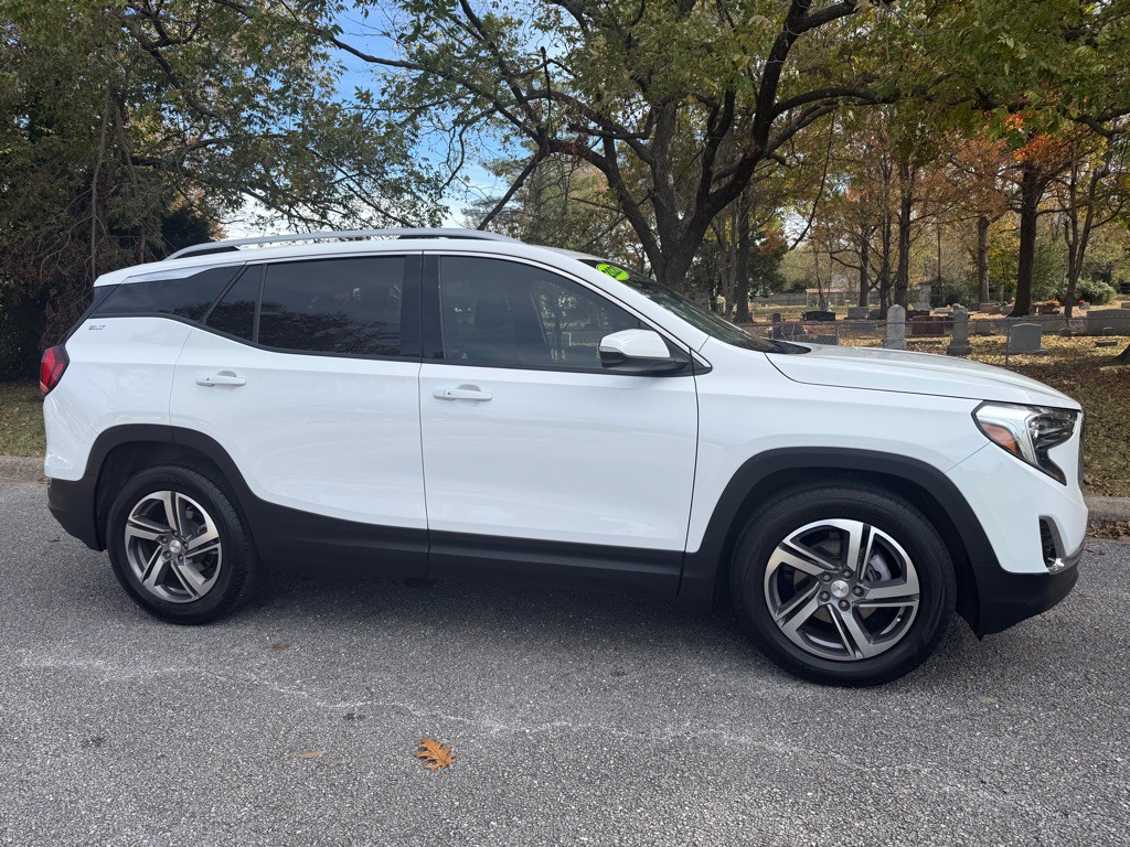 2020 GMC Terrain Image 1