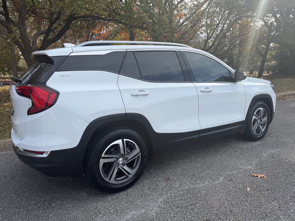 2020 GMC Terrain Image 4