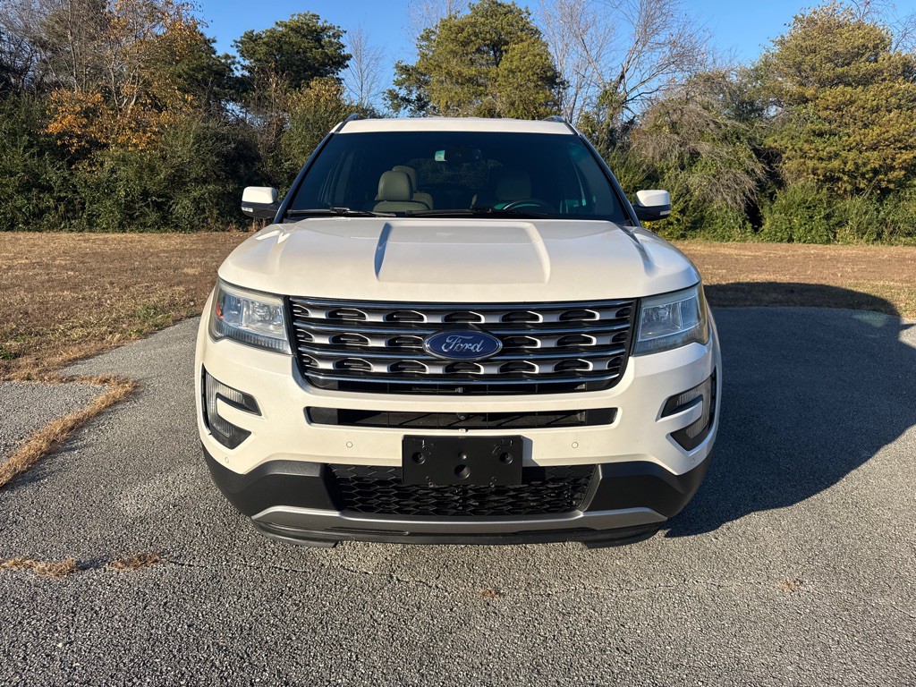 2016 Ford Explorer Image 2