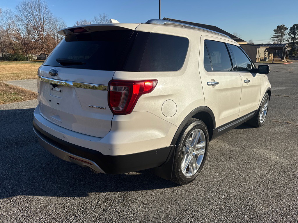 2016 Ford Explorer Image 5
