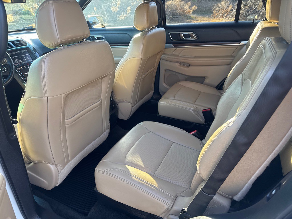 2016 Ford Explorer Image 10