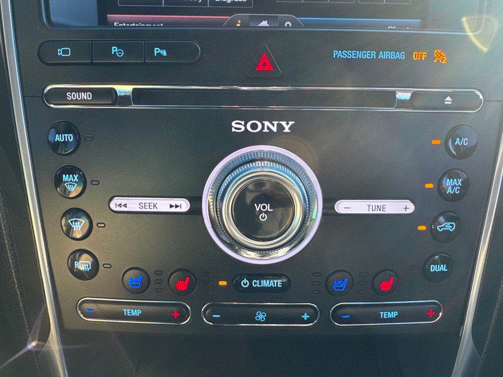 2016 Ford Explorer Image 17