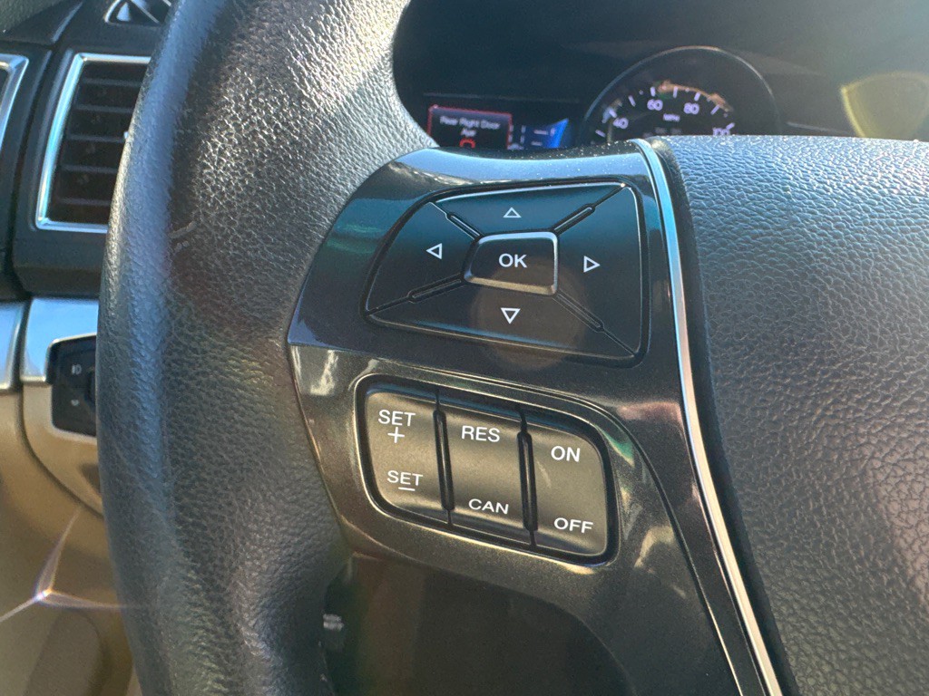 2016 Ford Explorer Image 21