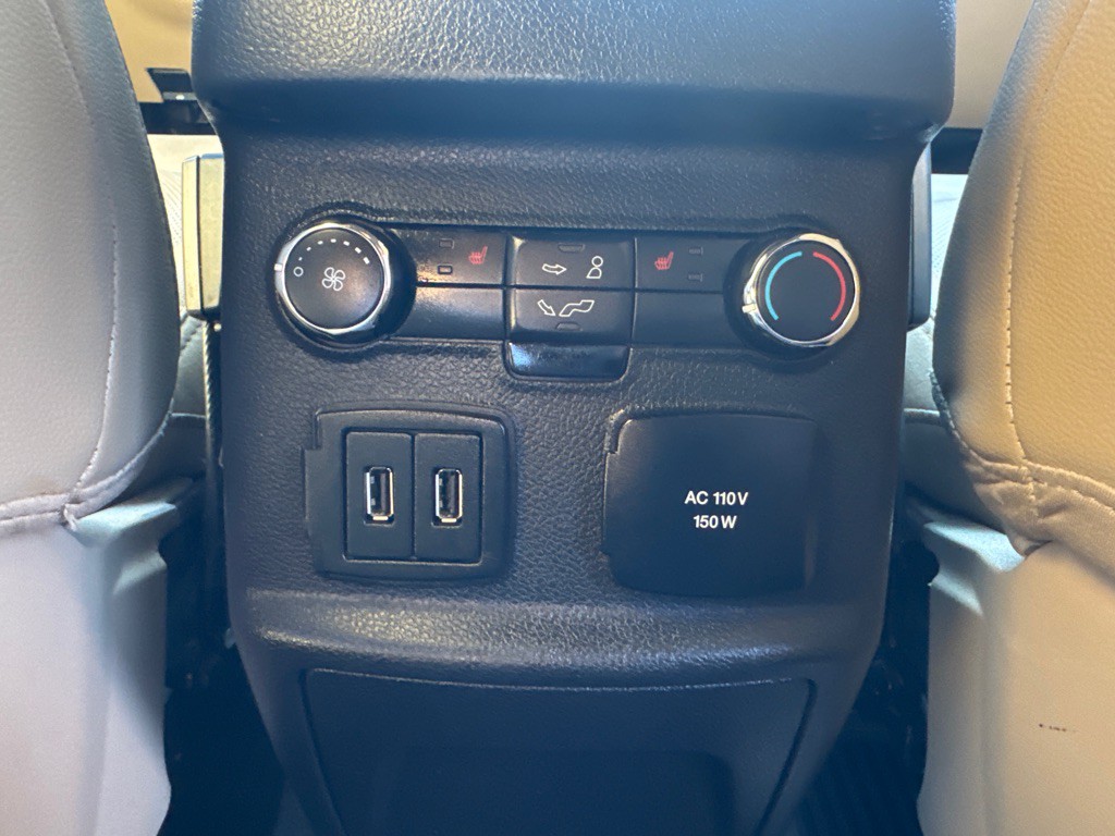 2016 Ford Explorer Image 22
