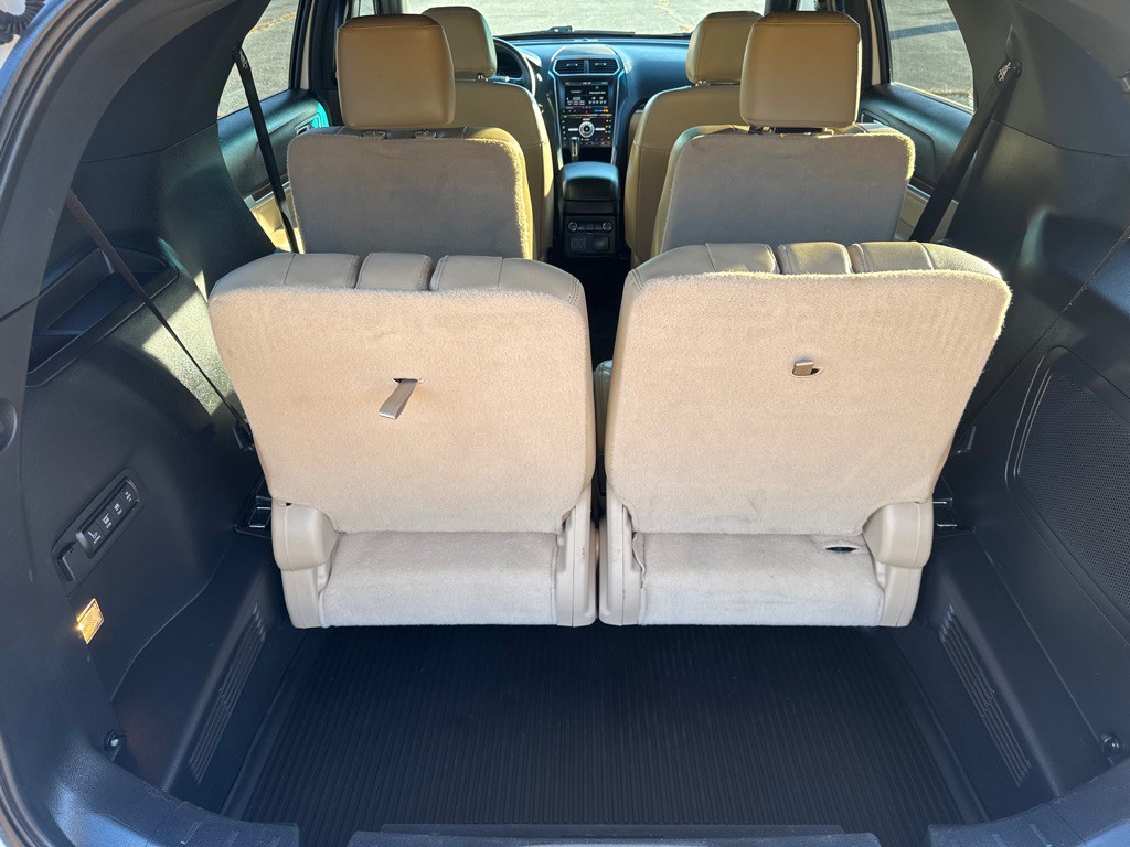 2016 Ford Explorer Image 24