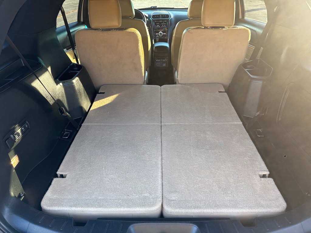 2016 Ford Explorer Image 27