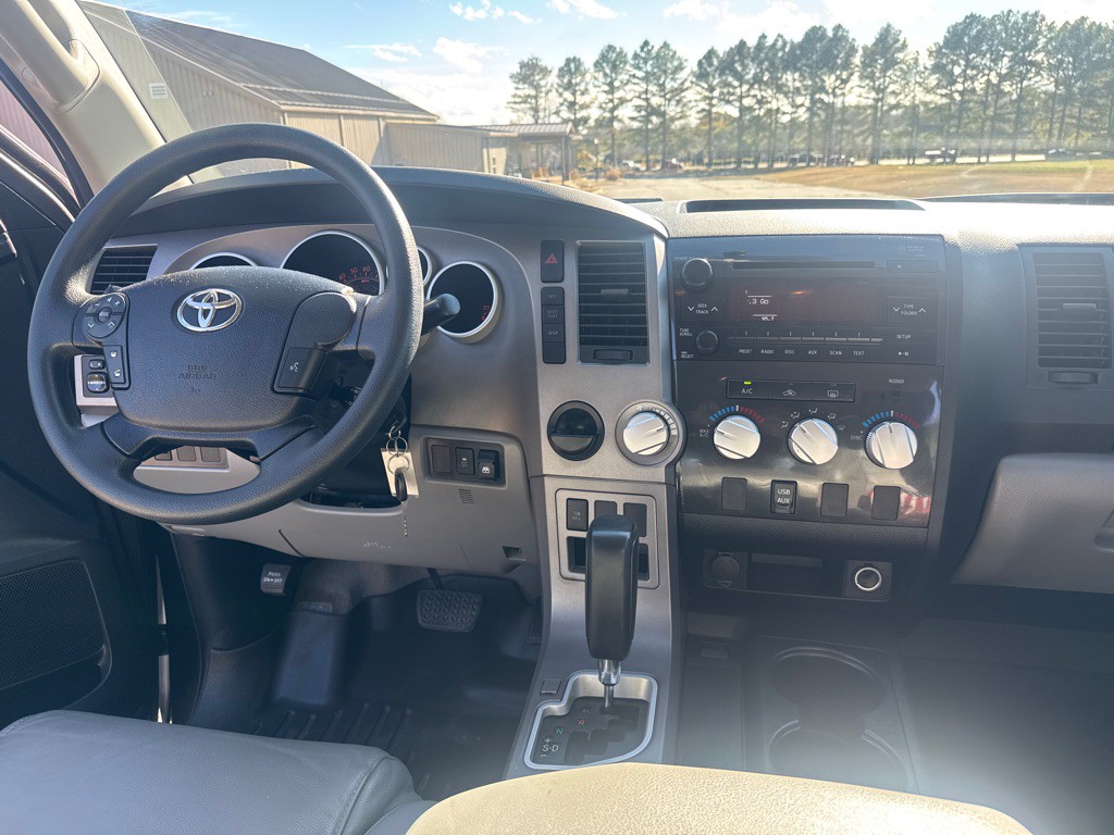2011 Toyota Tundra Image 14