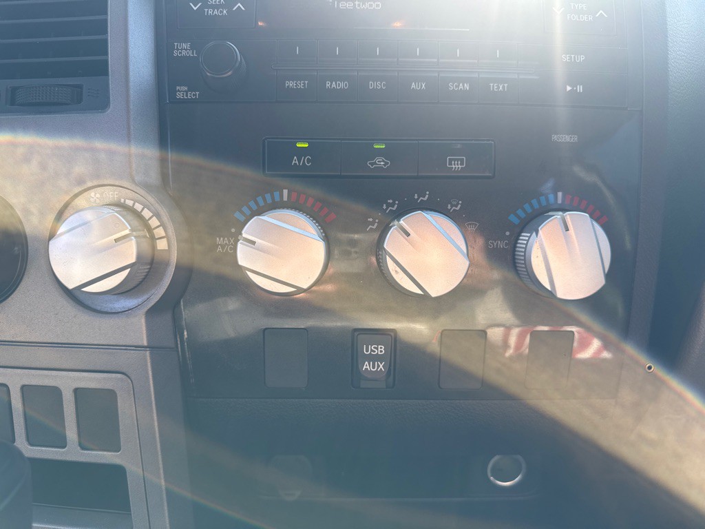 2011 Toyota Tundra Image 17