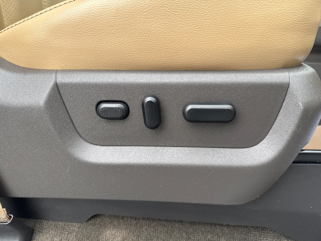 2012 Ford F-350 Image 24