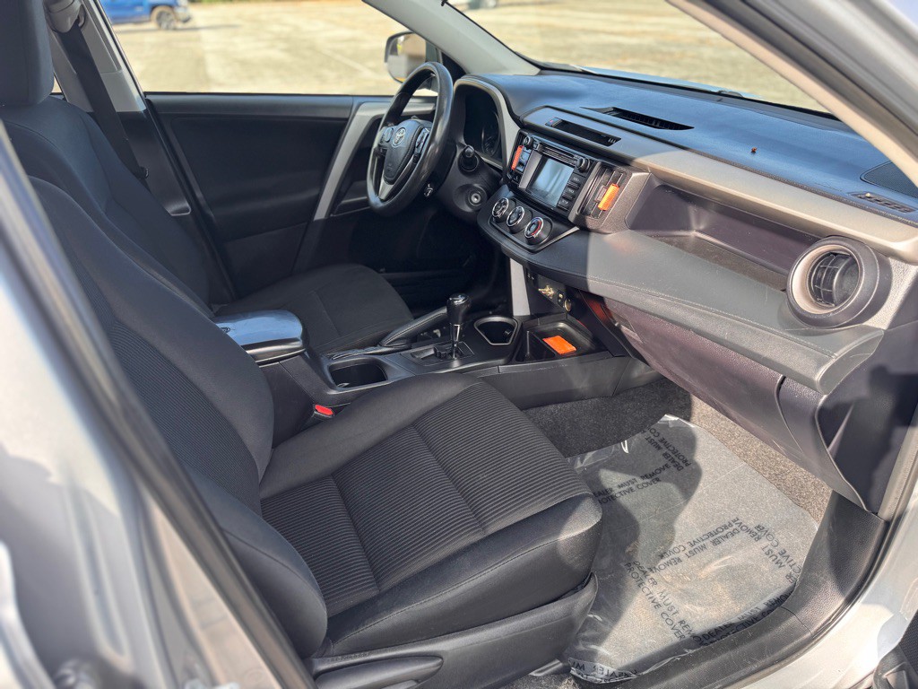 2017 Toyota Rav4 Image 10