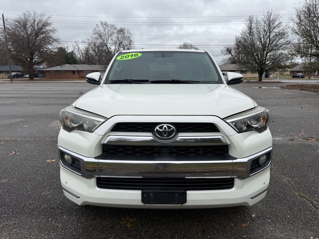 2016 Toyota 4Runner Image 2