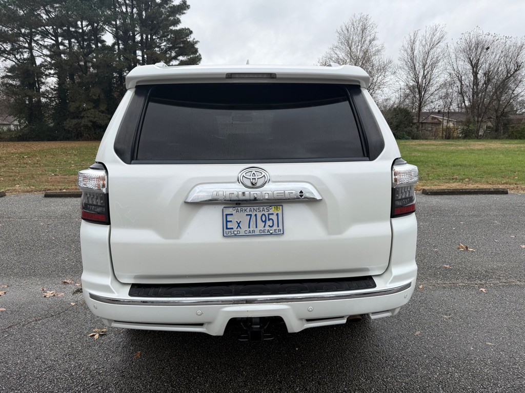 2016 Toyota 4Runner Image 9