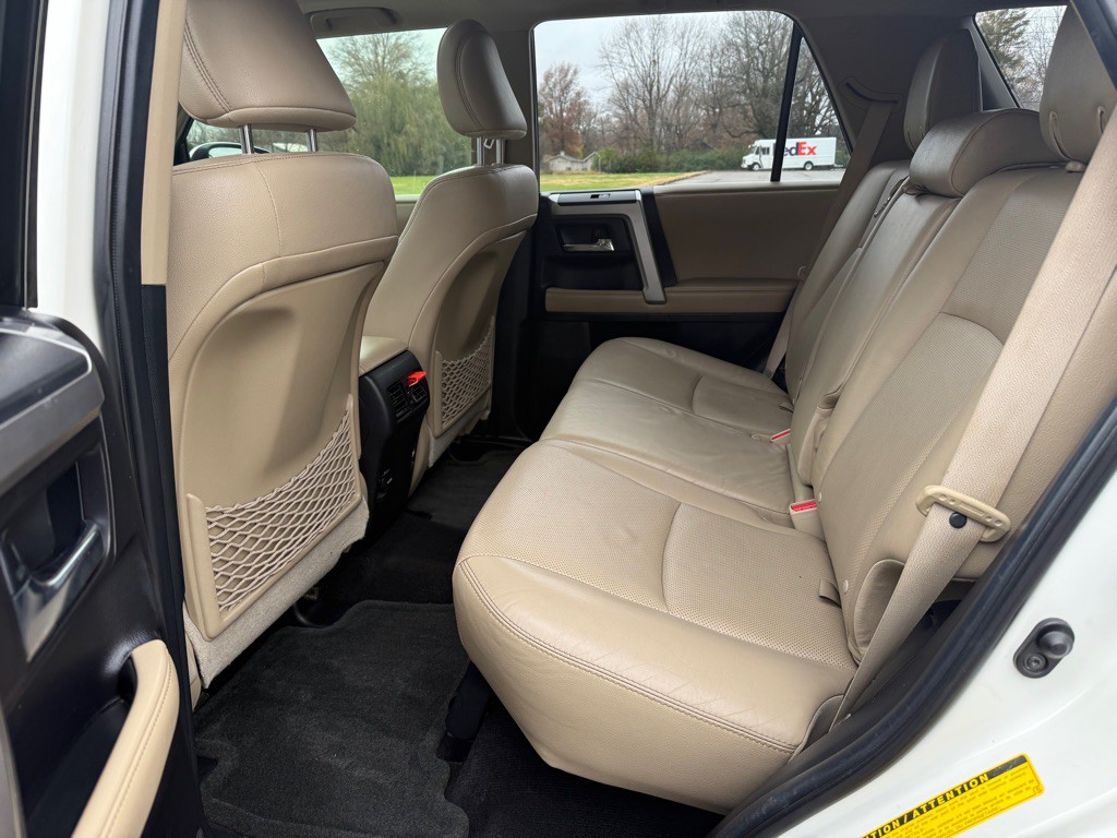 2016 Toyota 4Runner Image 15