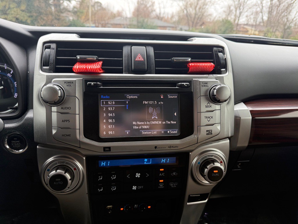 2016 Toyota 4Runner Image 19