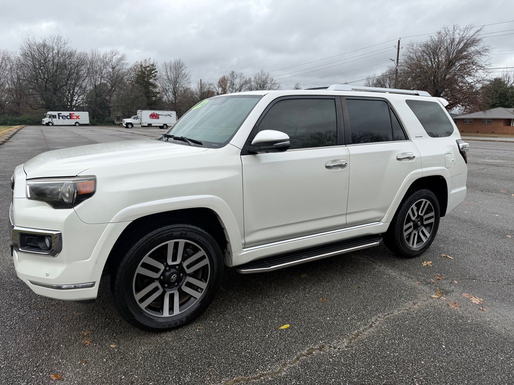 2016 Toyota 4Runner Image 3