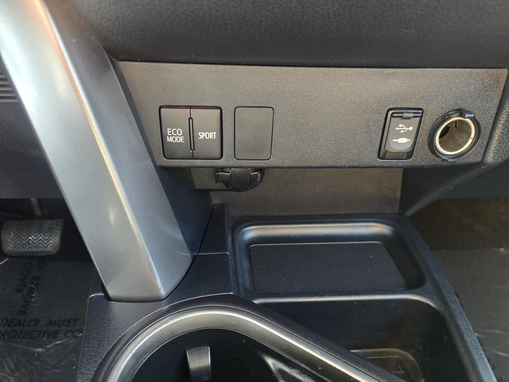 2016 Toyota Rav4 Image 12