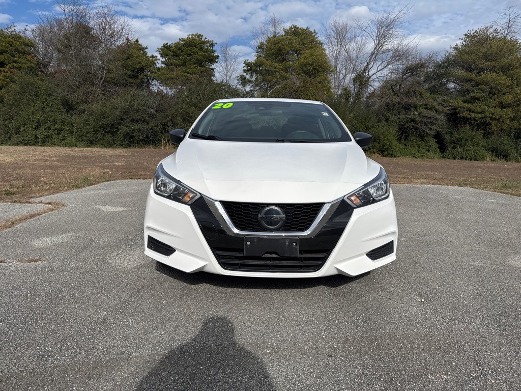 2020 Nissan Versa Image 2