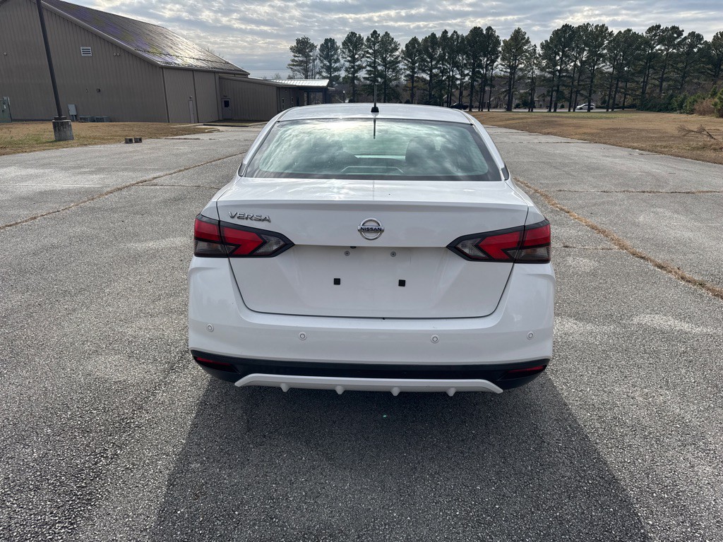 2020 Nissan Versa Image 6