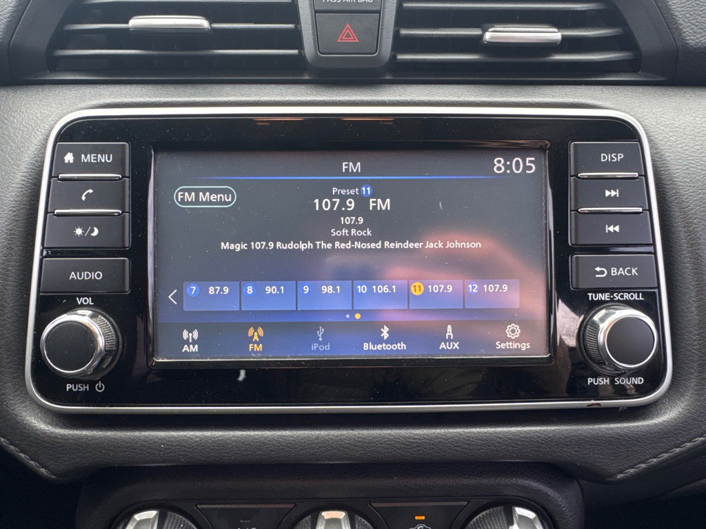 2020 Nissan Versa Image 16