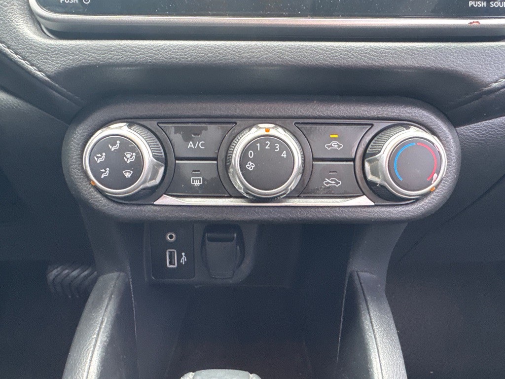 2020 Nissan Versa Image 17