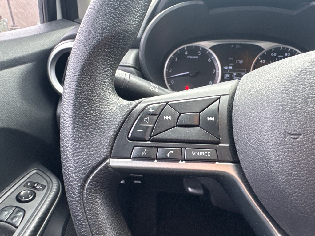 2020 Nissan Versa Image 20