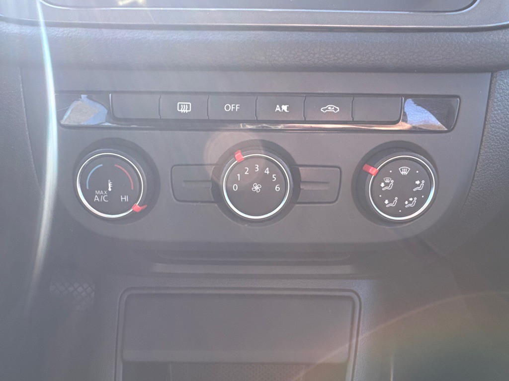 2013 Volkswagen Tiguan Image 16