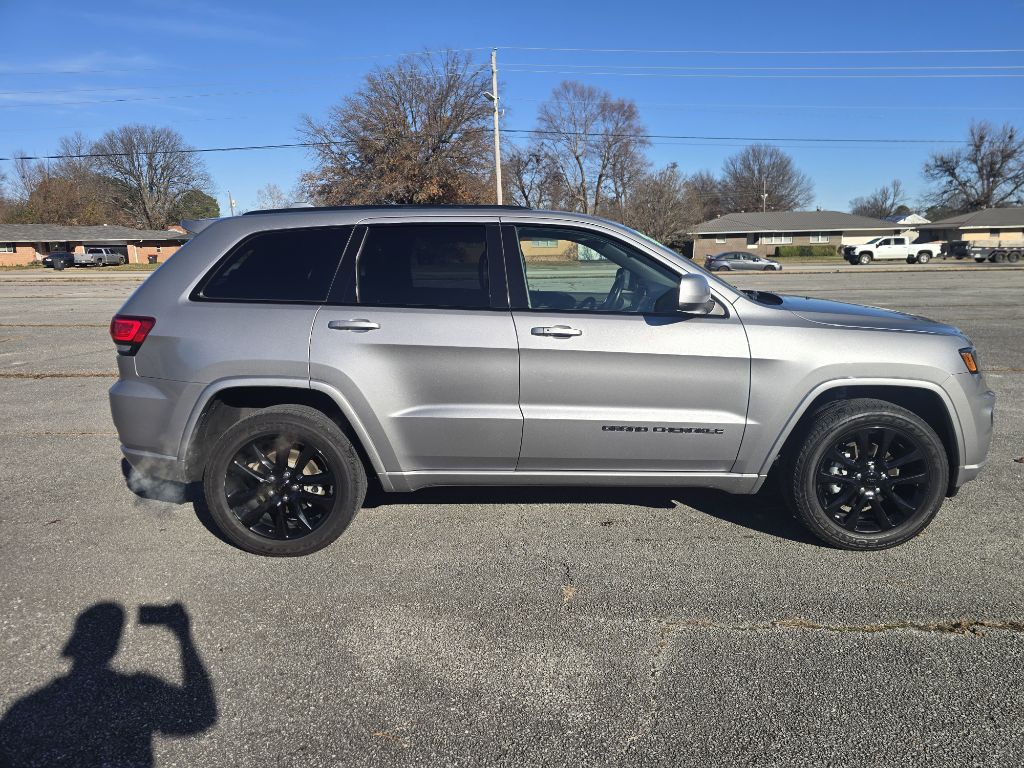 2020 Jeep Grand Cherokee Image 3
