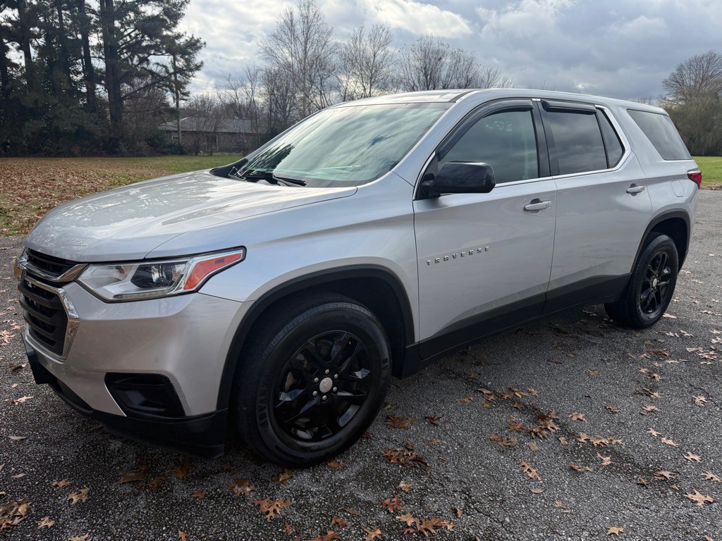 2018 Chevrolet Traverse Image 2