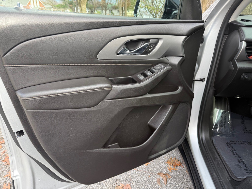 2018 Chevrolet Traverse Image 16