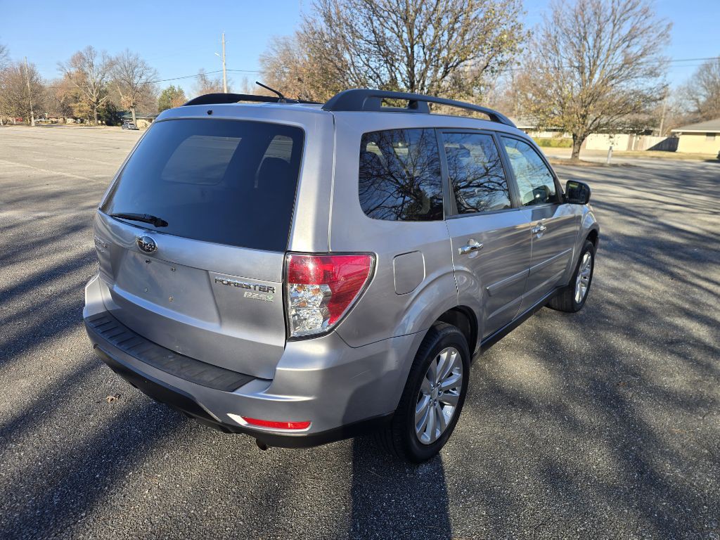2012 Subaru Forester Image 11