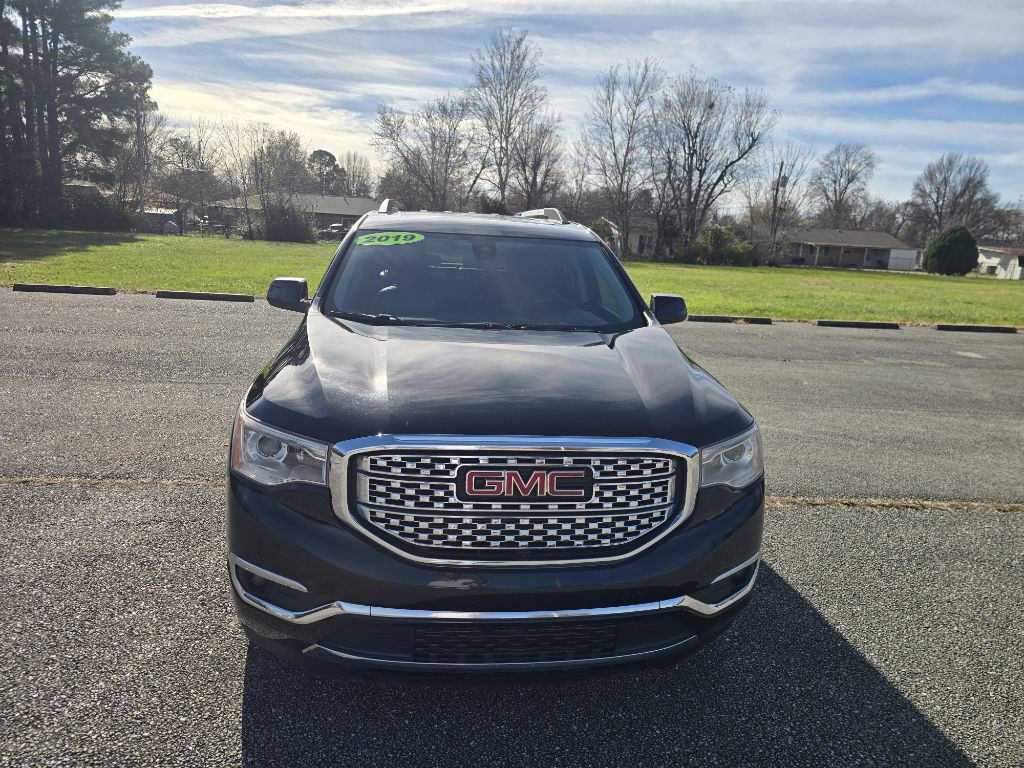 2019 GMC Acadia Image 2