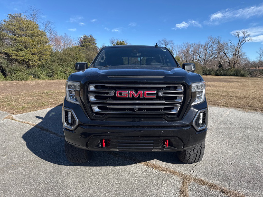 2019 GMC Sierra Image 2