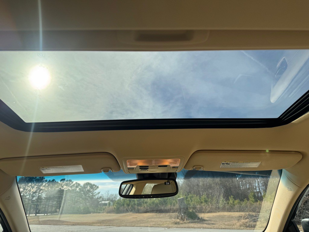 2017 Toyota Avalon Image 24