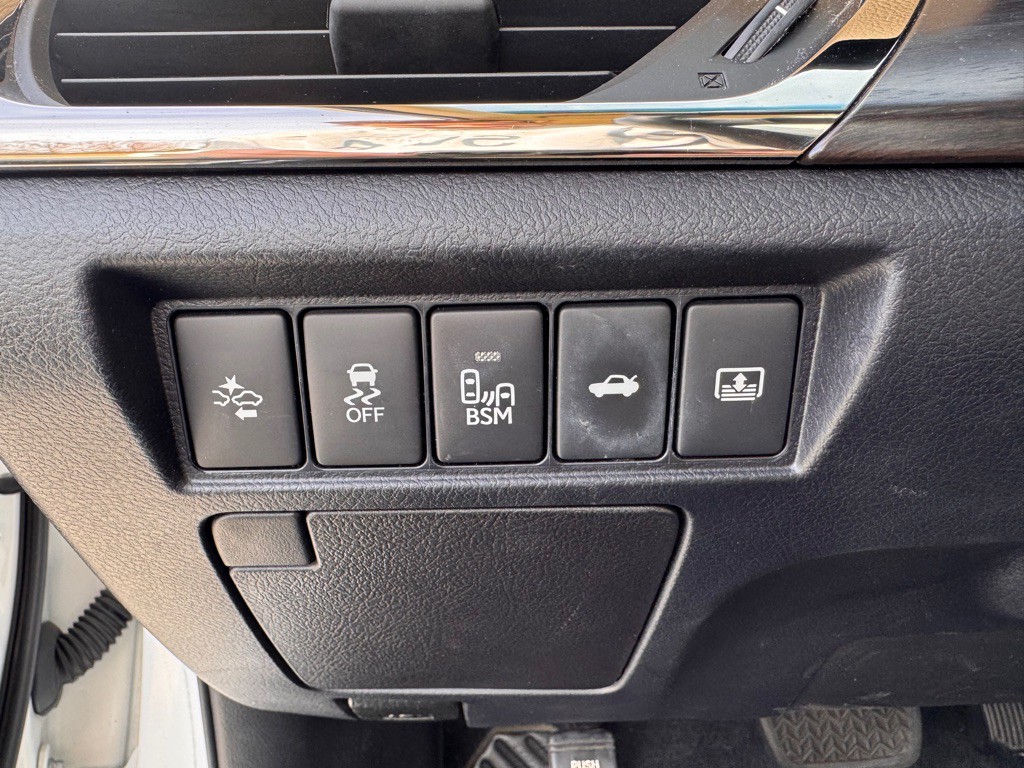 2017 Toyota Avalon Image 27