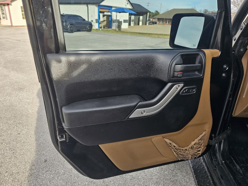 2012 Jeep Wrangler Unlimited Image 11