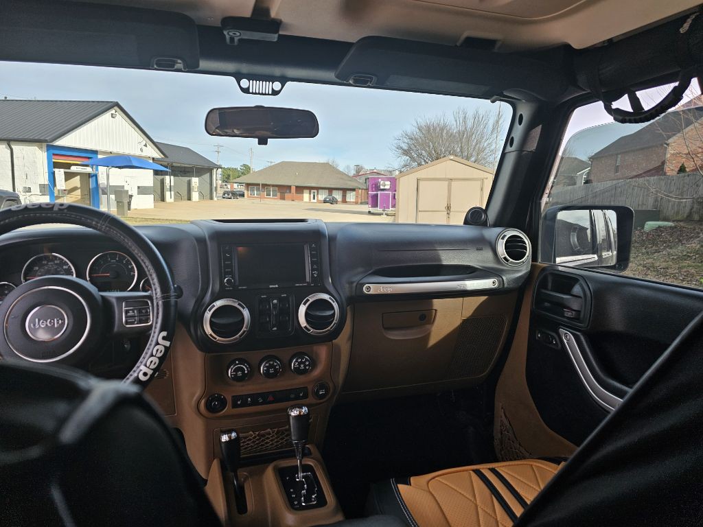2012 Jeep Wrangler Unlimited Image 13
