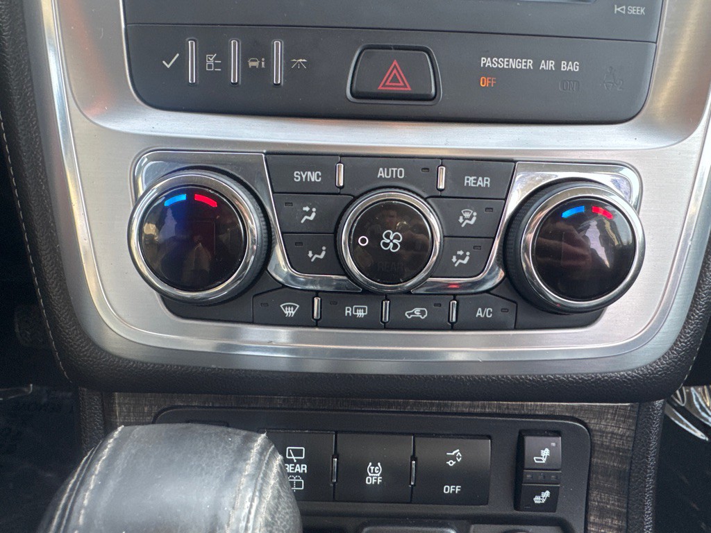 2016 GMC Acadia Image 19