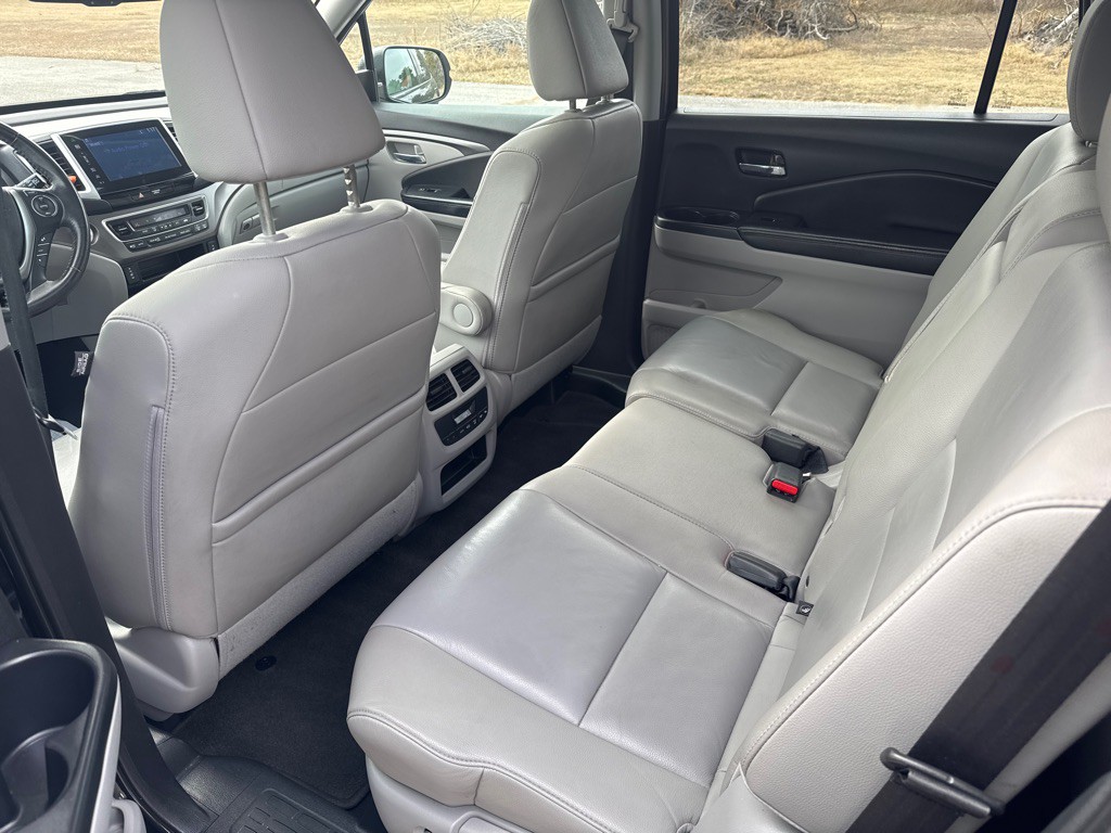 2016 Honda Pilot Image 11
