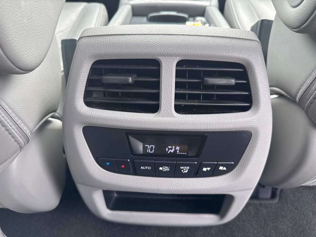 2016 Honda Pilot Image 25