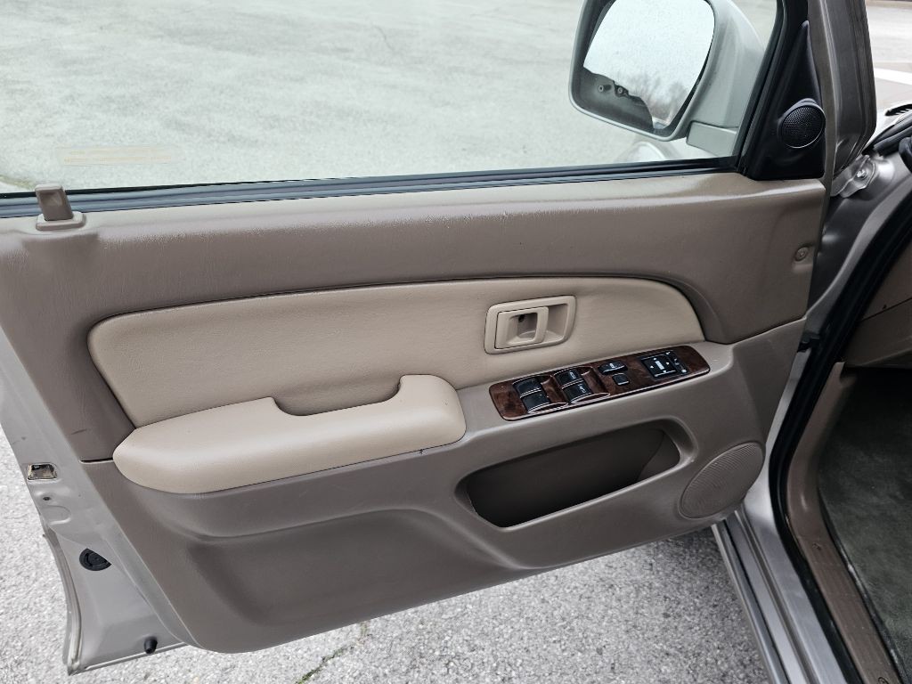 2002 Toyota 4Runner Image 10