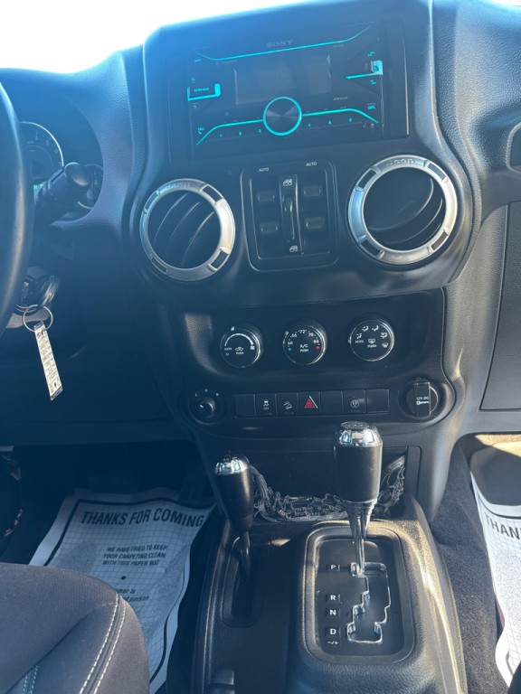 2013 Jeep Wrangler Unlimited Image 11