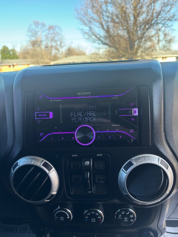 2013 Jeep Wrangler Unlimited Image 12