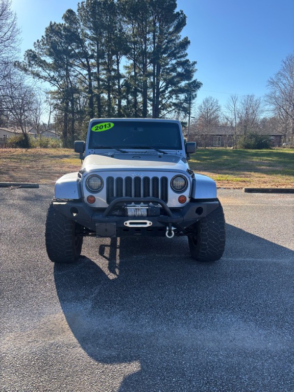2013 Jeep Wrangler Unlimited Image 2